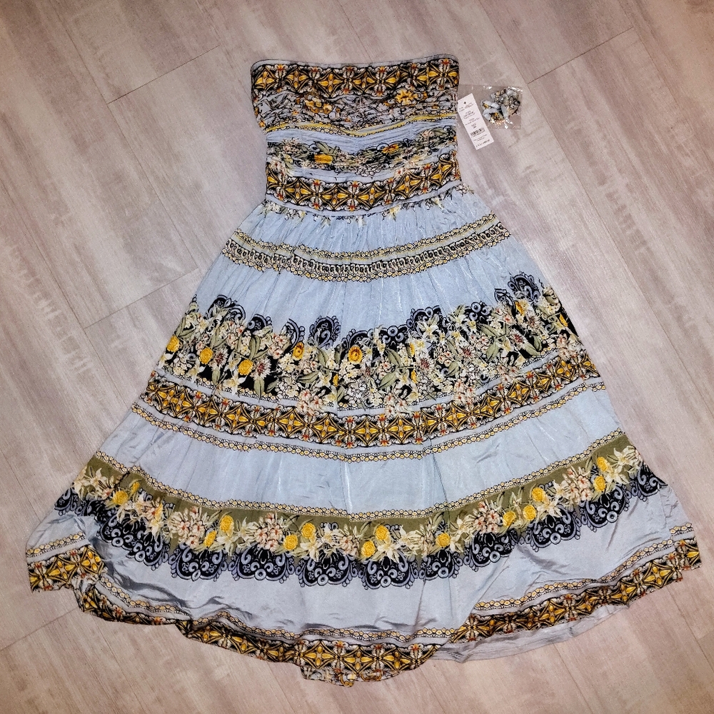 White House Black Market Floral Strapless Dress